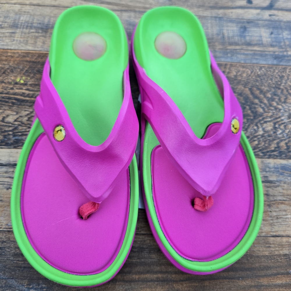Vibrant Pink and Green Girl 's Beach Pool Sandals Size 5